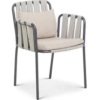 Āra villa pagalms, teak rotangpalmas dīvāns krēsls modernā minimālisma hotel garden virves rotangpalmas krēsls